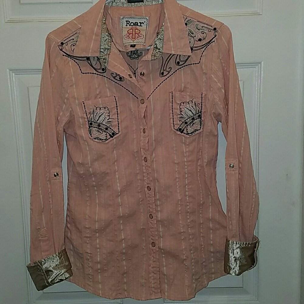 Women's Roar button down